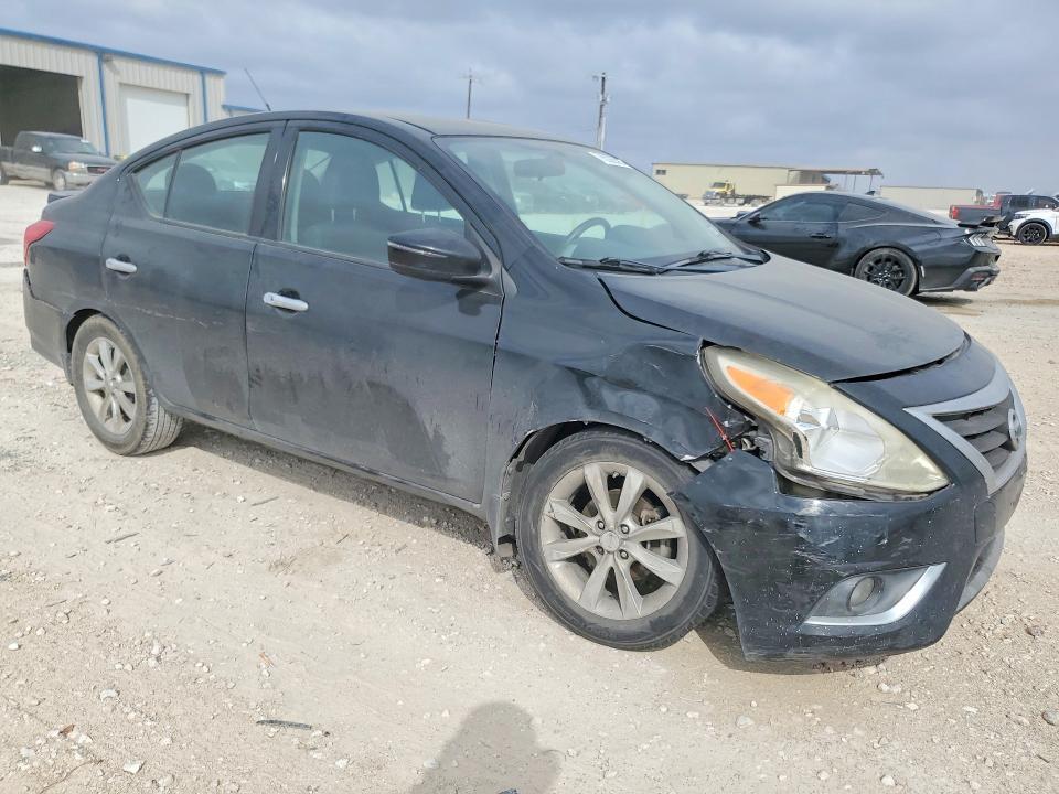 2015 Niss Versa s