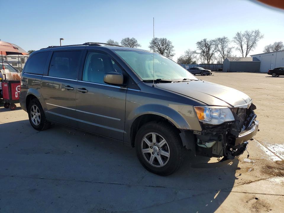 2010 Chrysler Town & Country Touring