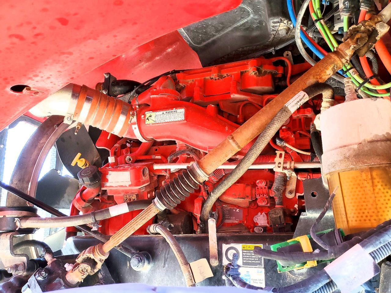 2015 Peterbilt 579 Semi Truck