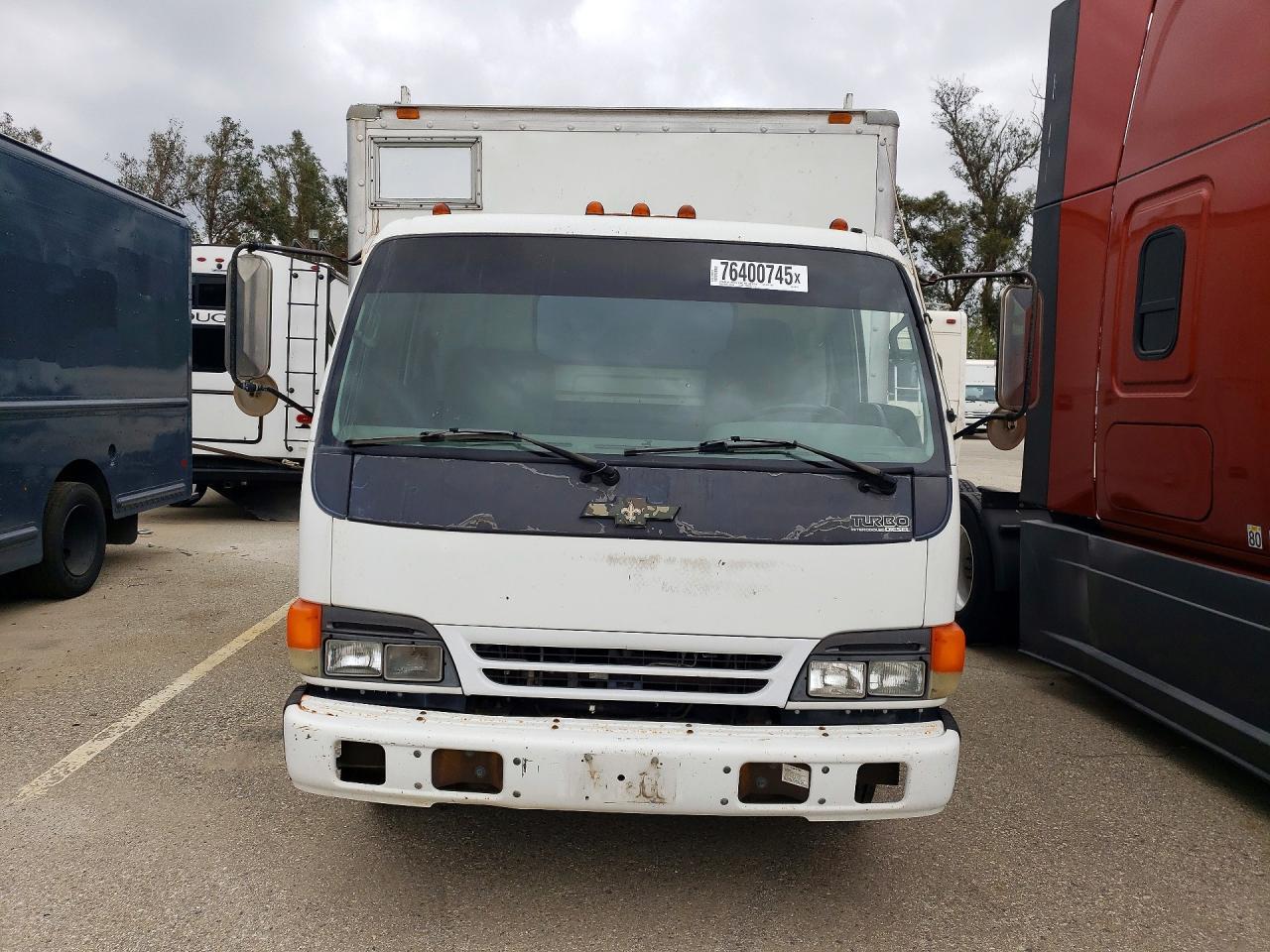 2003 Chevrolet W 3500 BOX Truck