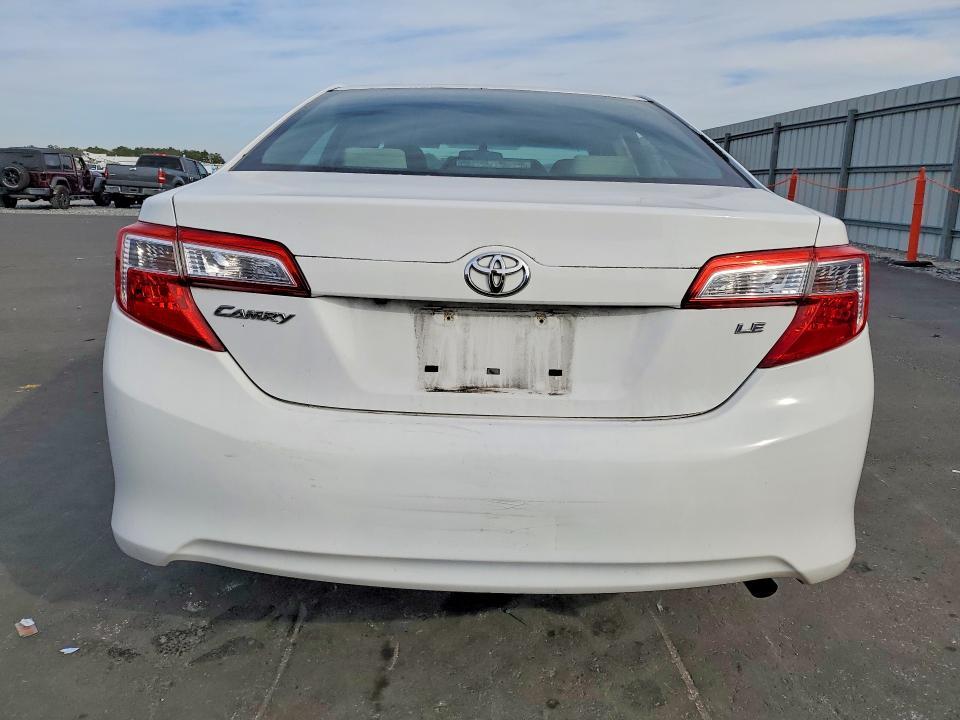 2014 Toyota Camry l