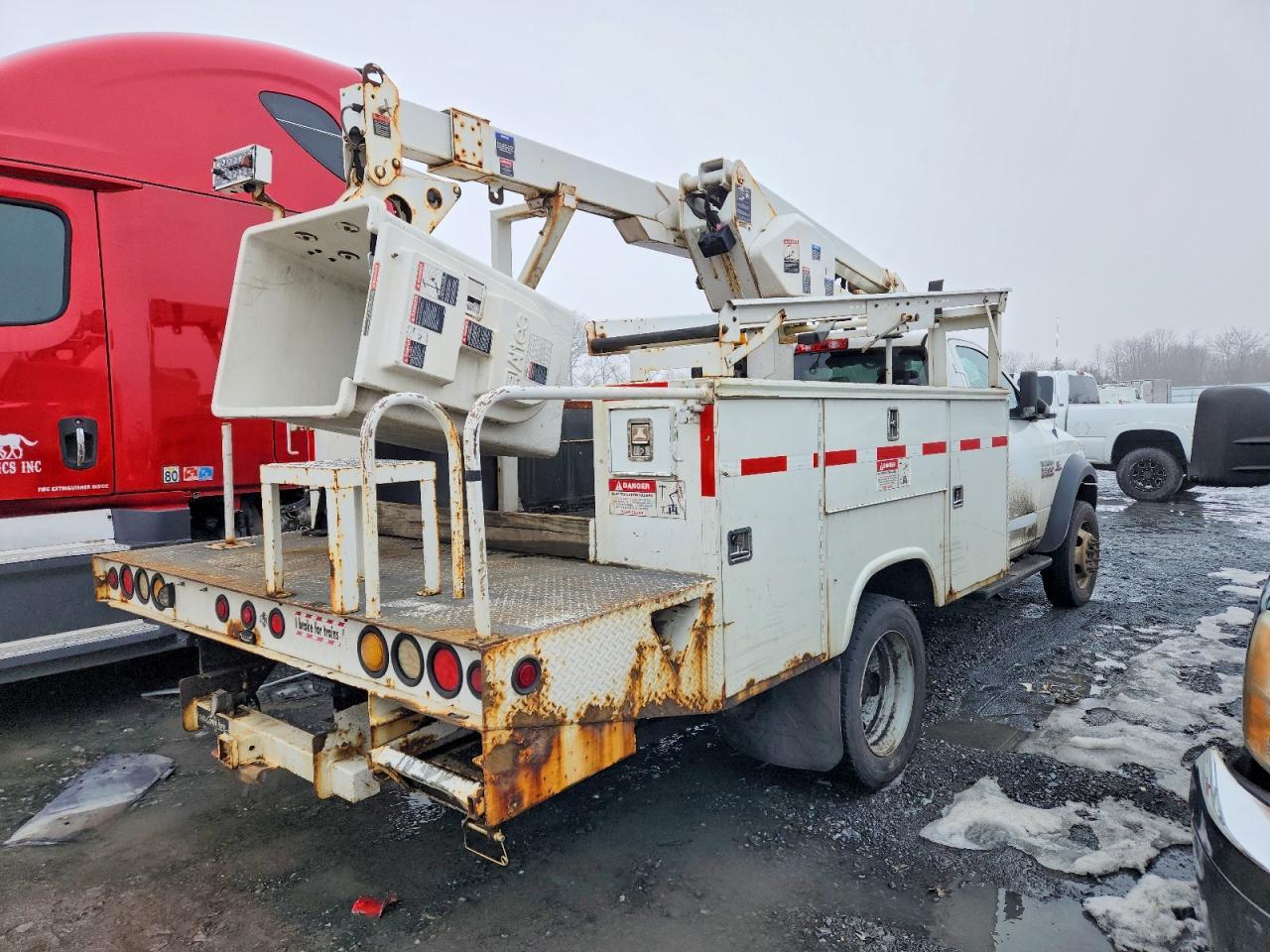 2016 Dodge RAM 5500 Bucket Truck