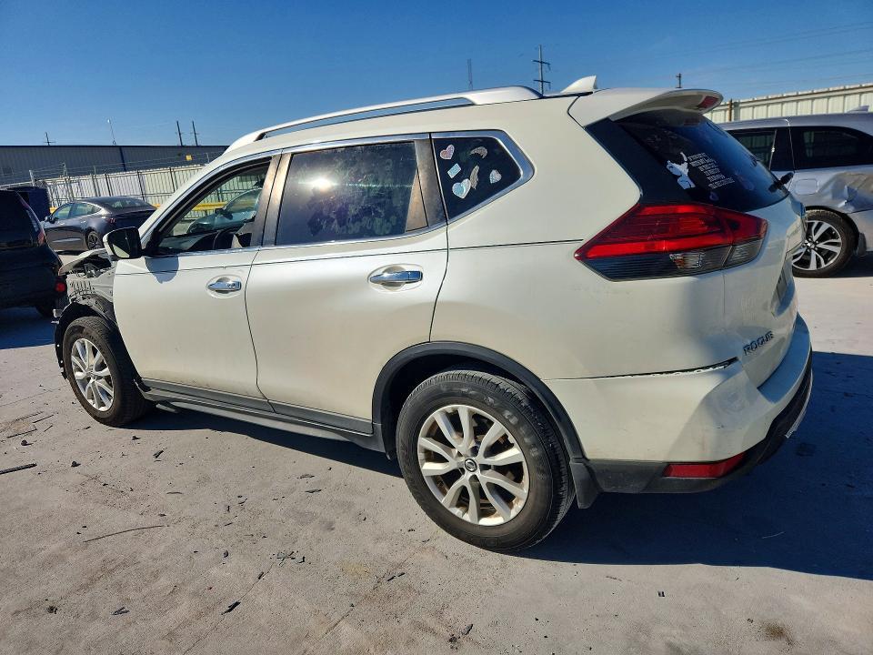 2017 Nissan Rogue sv
