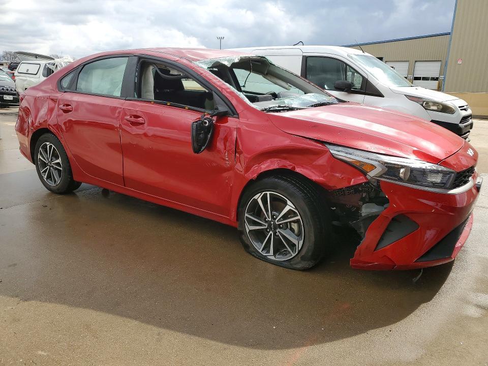 2023 KIA Forte lx