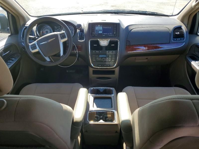 2012 Chrysler Town & Country Touring