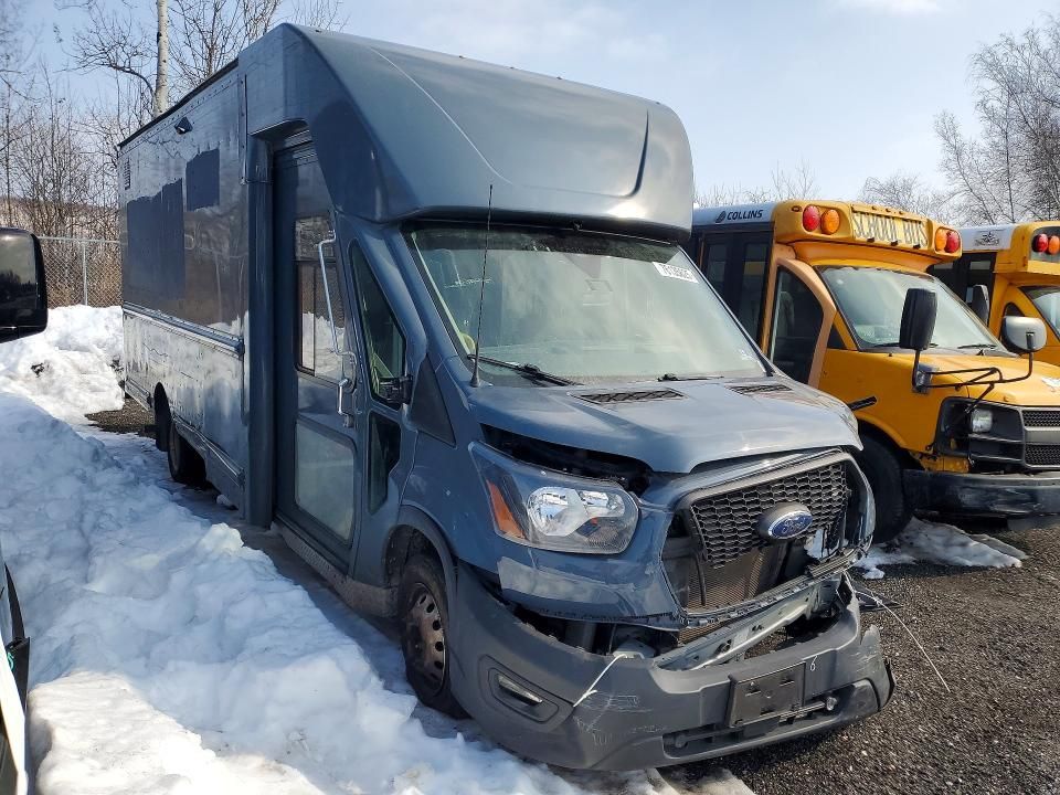 2022 Ford Transit Delivery Truck