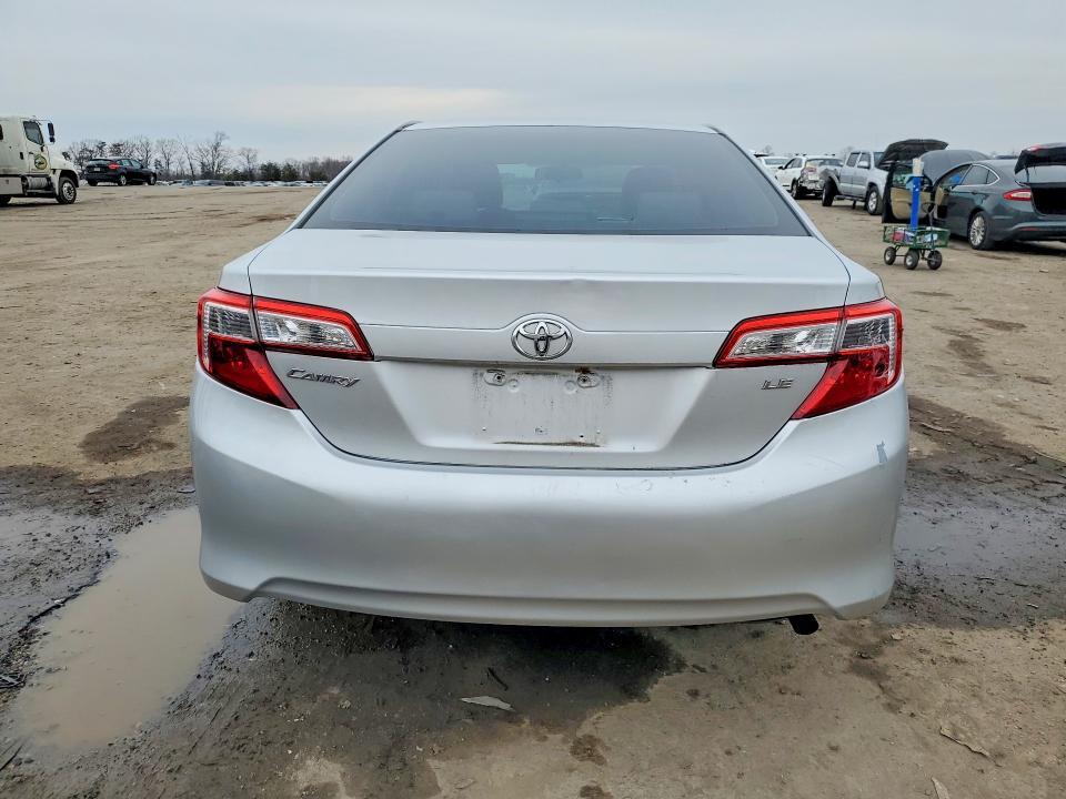 2013 Toyota Camry l