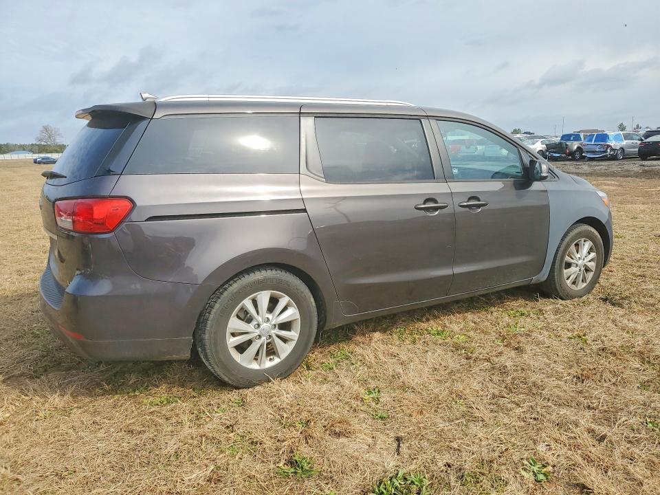 2015 KIA Sedona lx