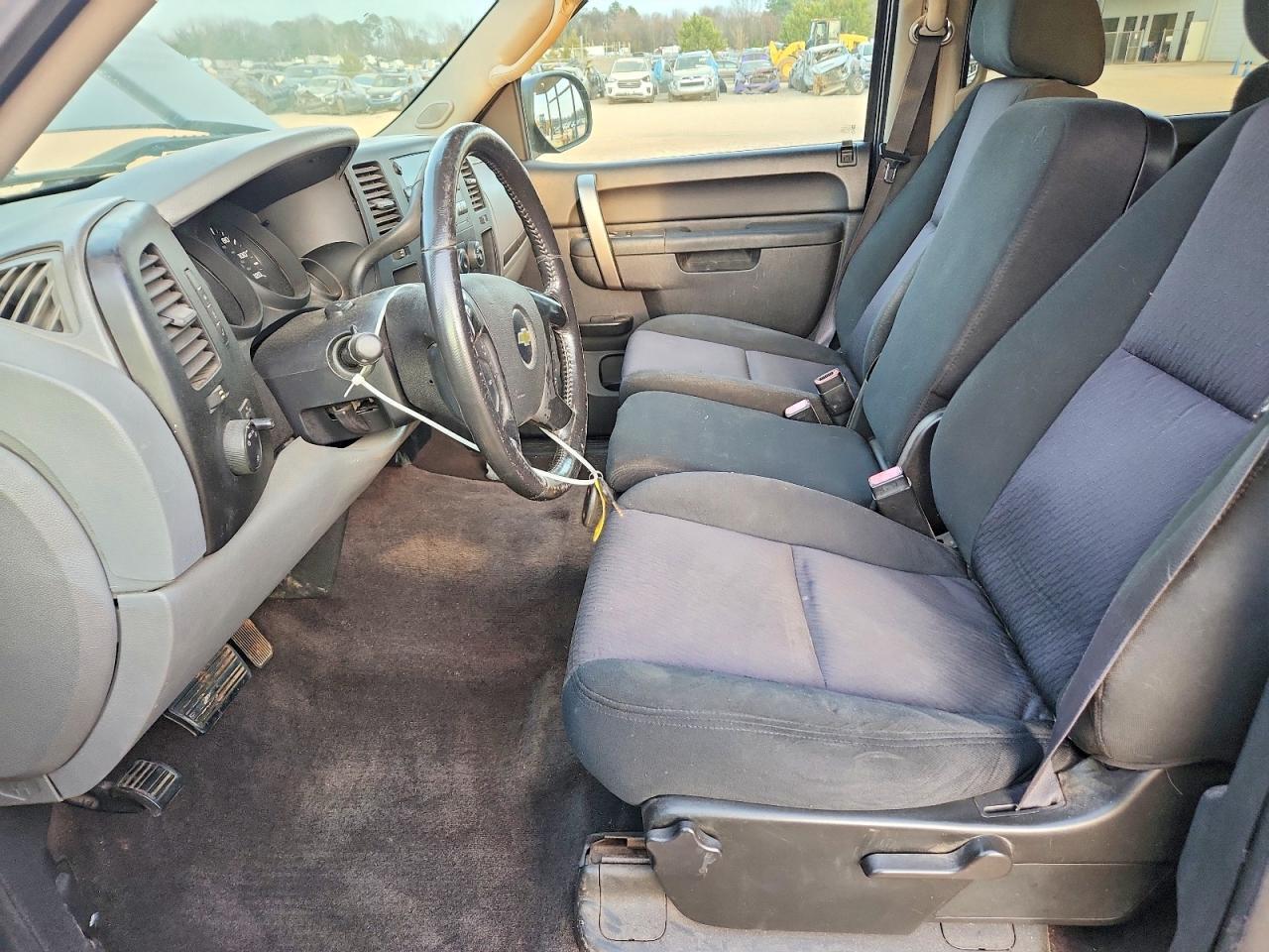 2011 Chevrolet Silverado C1500 LS