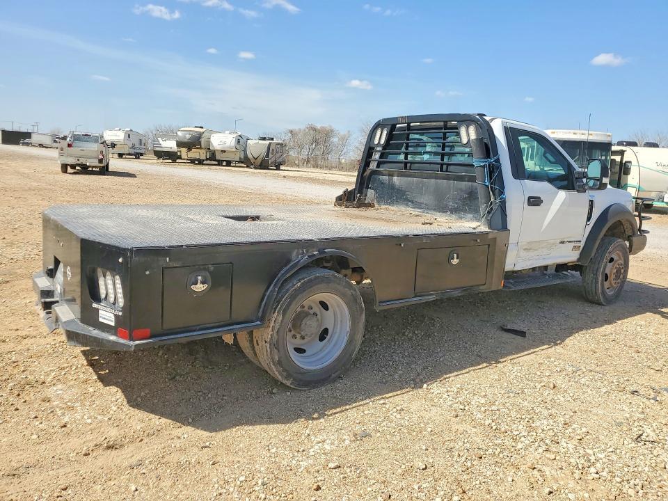 2022 Ford F550 Super Duty Flatbed Truck