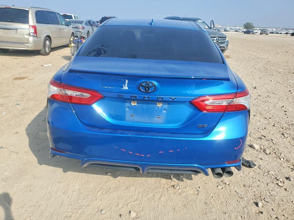 2020 Toyota Camry se