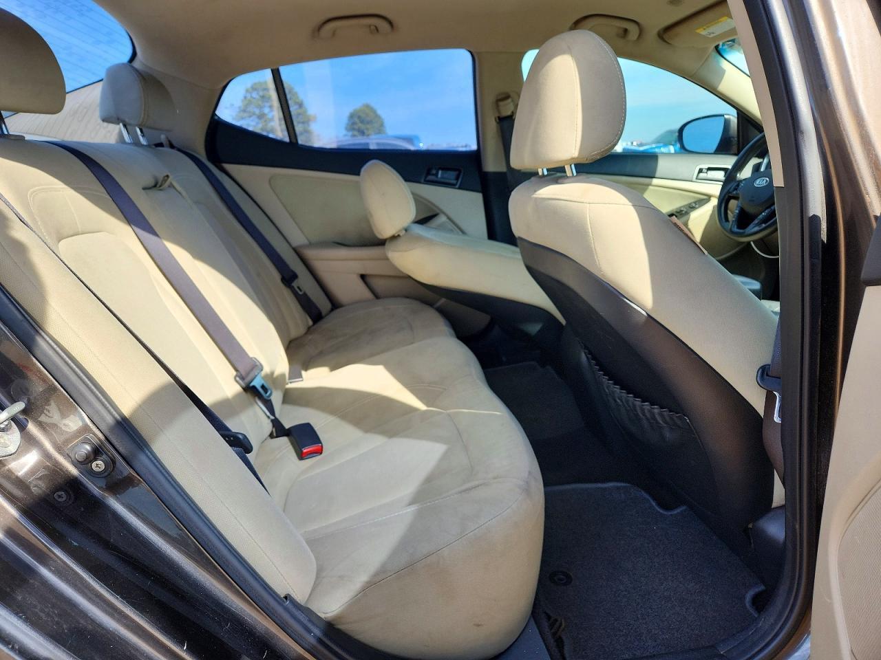 2011 KIA Optima lx