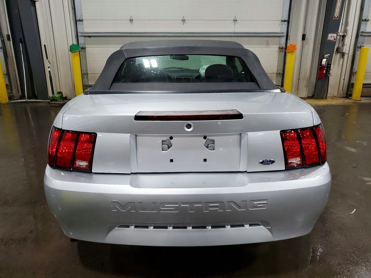2004 Ford Mustang