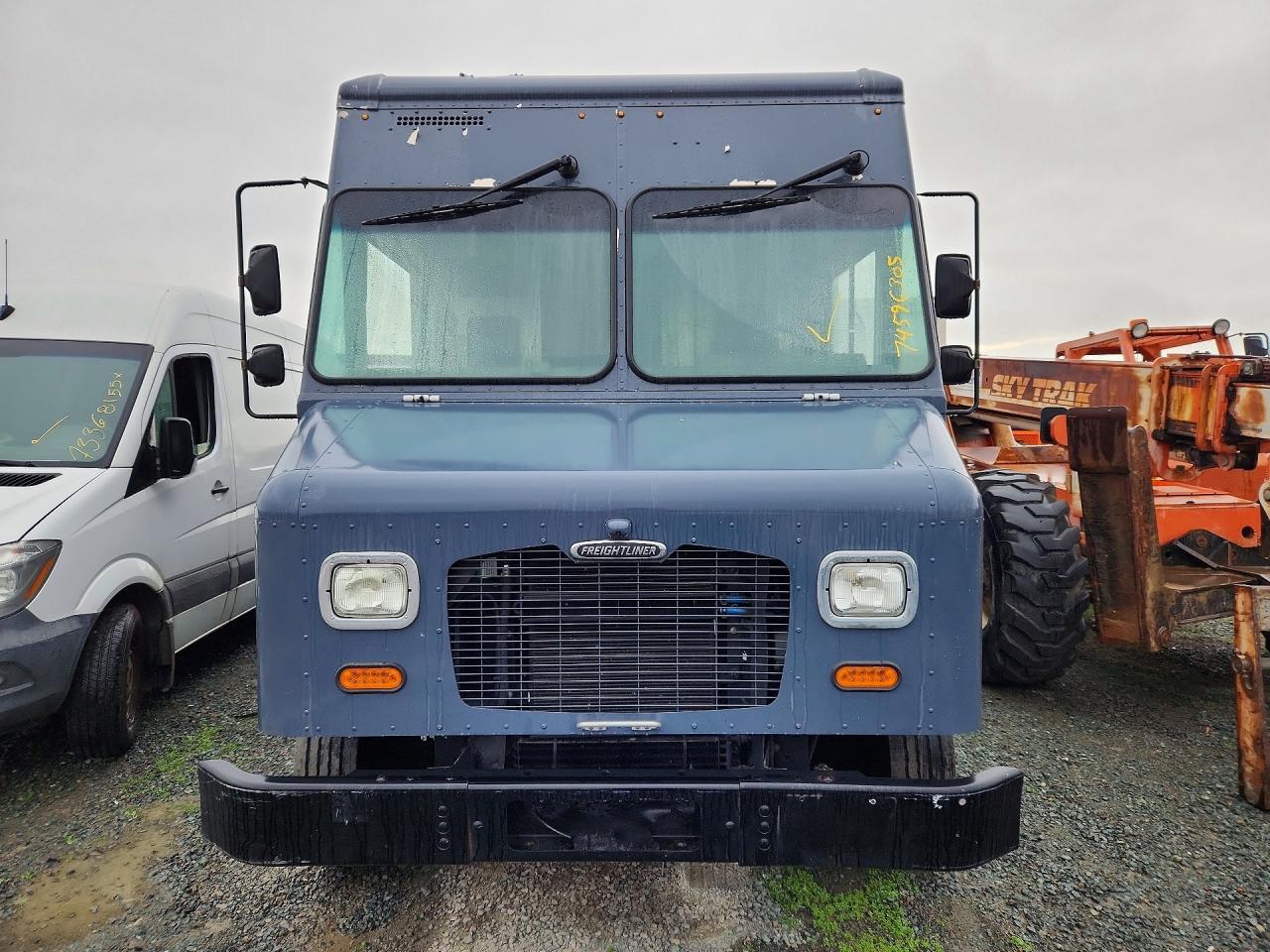 2021 Freightliner MT45G Delivery Truck