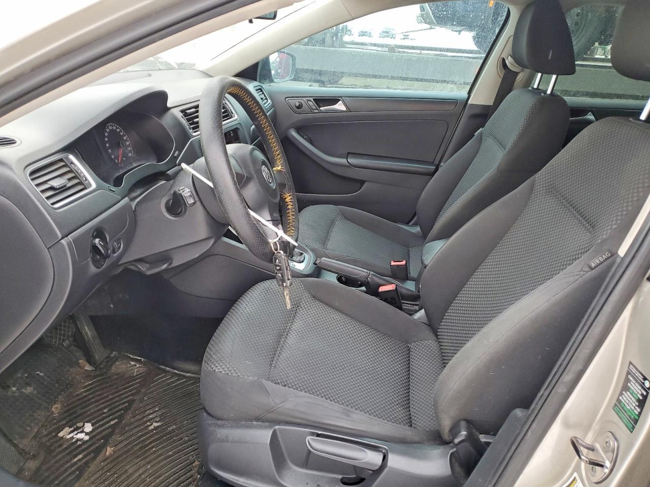 2013 Volkswagen Jetta Base