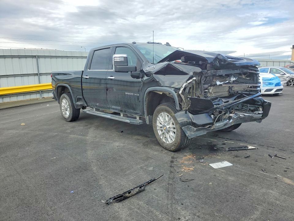 2022 Chevrolet Silverado K3500 High Country