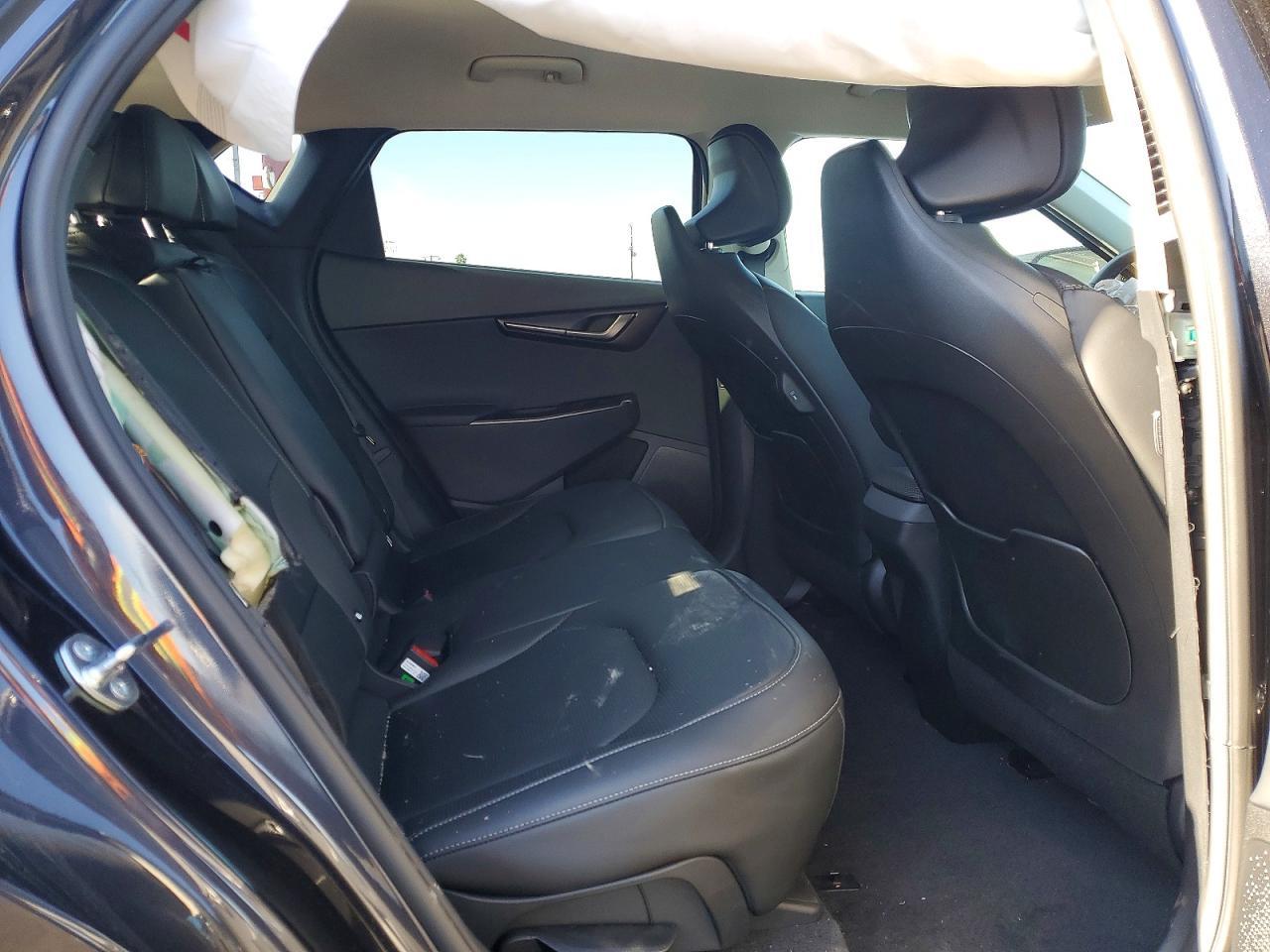 2025 KIA EV6 Light
