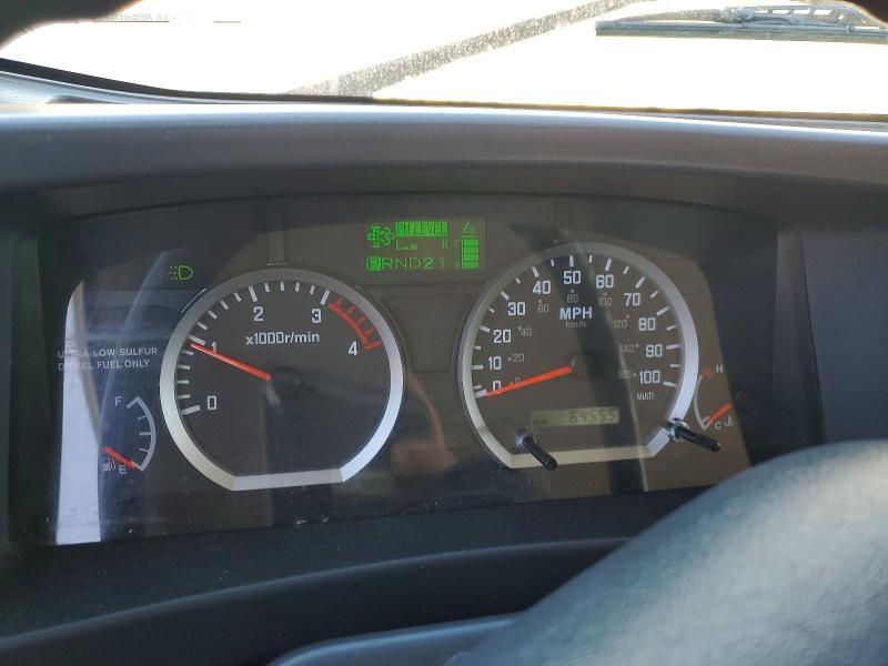 2014 Isuzu NRR BOX Truck