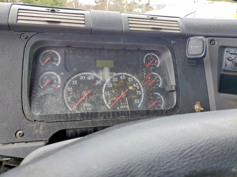 2011 Freigliner 2011 Freightliner Cascadia 125 Semi Truck