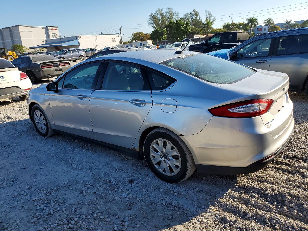 2013 Ford Fusion s