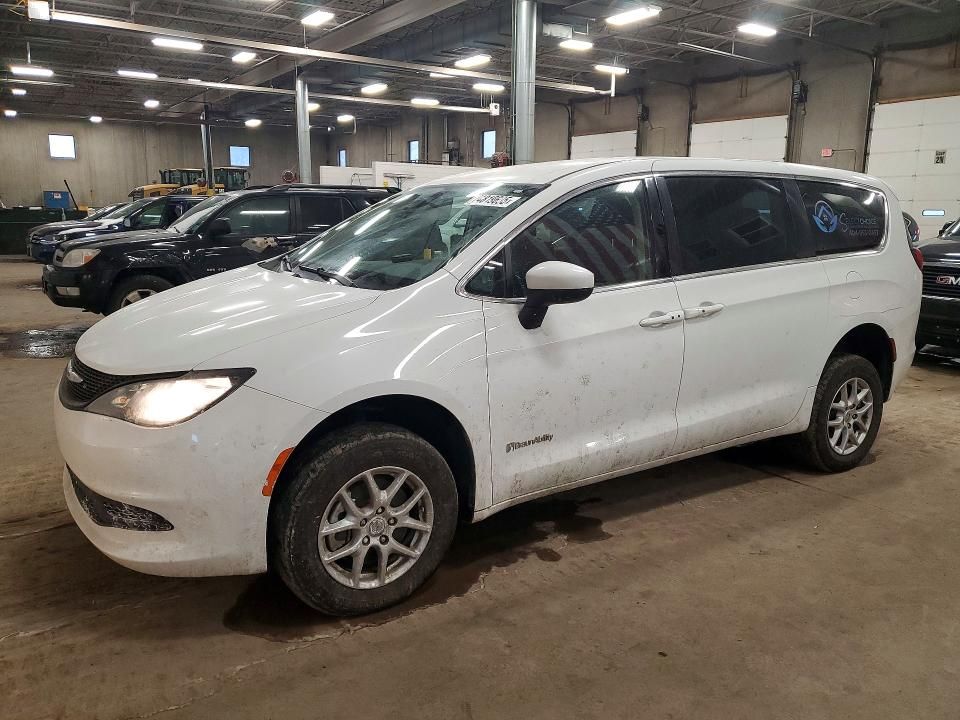 2022 Chrysler Voyager lx