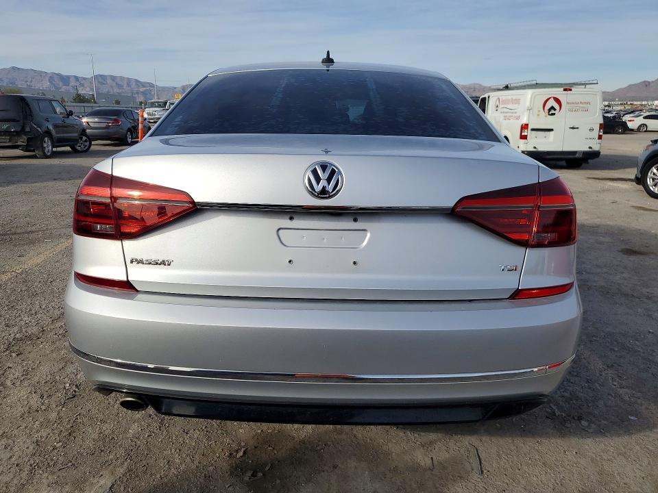 2017 Volkswagen Passat R-line