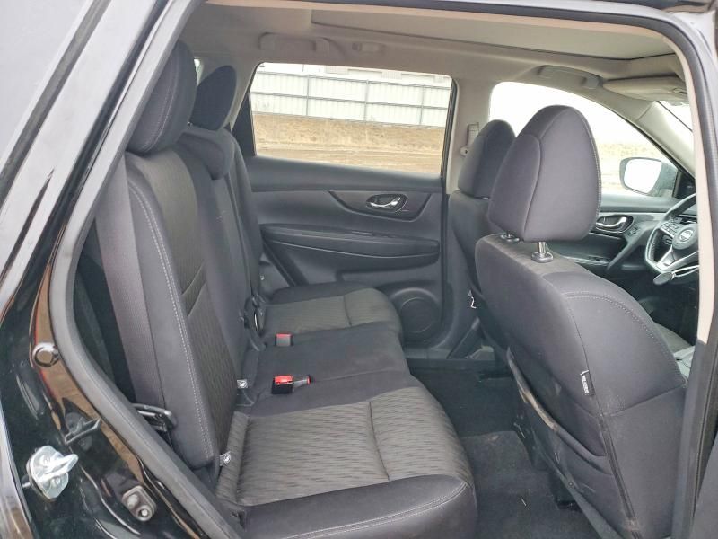 2017 Nissan Rogue sv