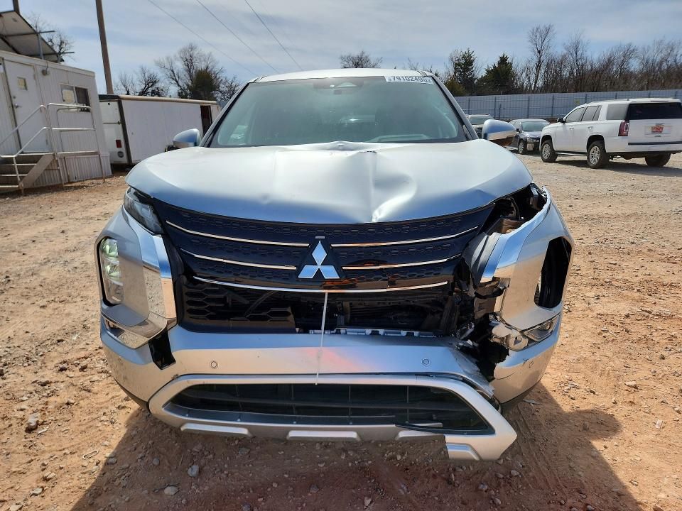 2024 Mitsubishi Outlander se