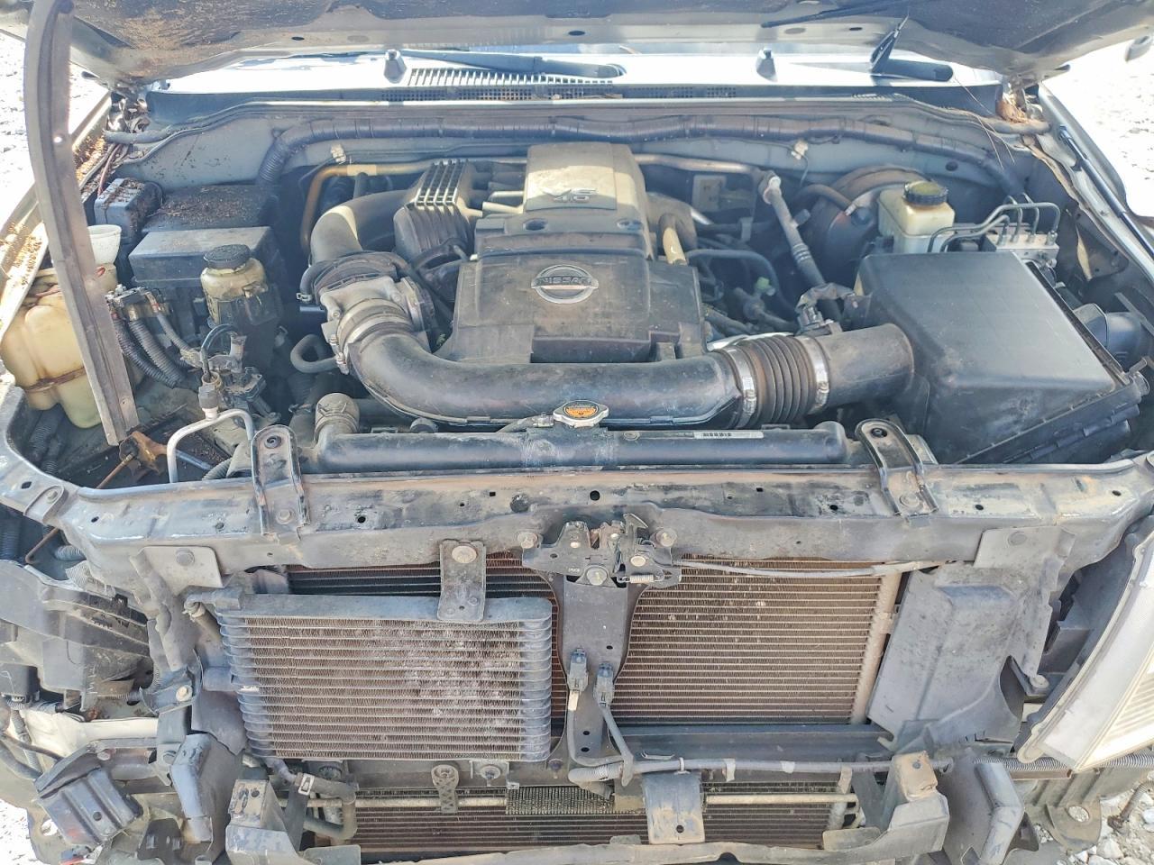 2014 Niss Frontier SV