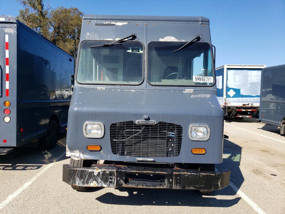 2021 Freightliner Mt45g Chassis Delivery Truck
