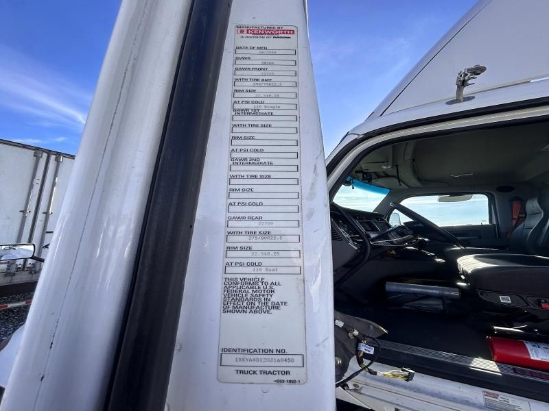 2017 Kenworth T680 Semi Truck