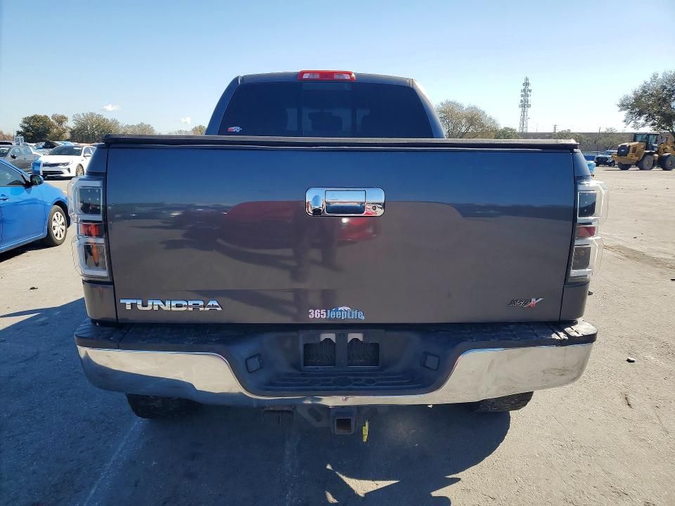 2013 Toyota Tundra Double cab SR5