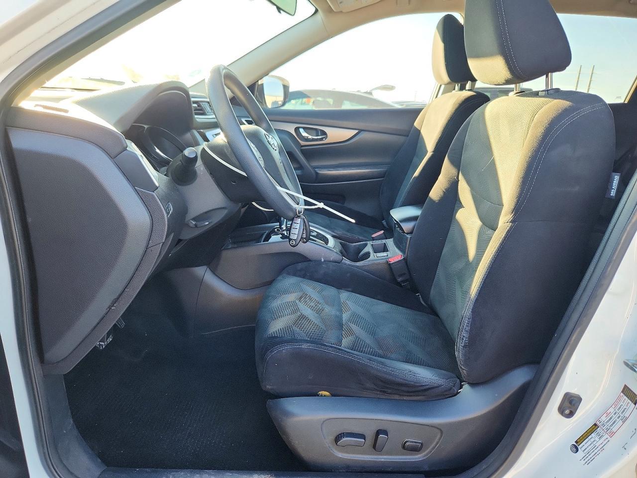 2015 Nissan Rogue sv