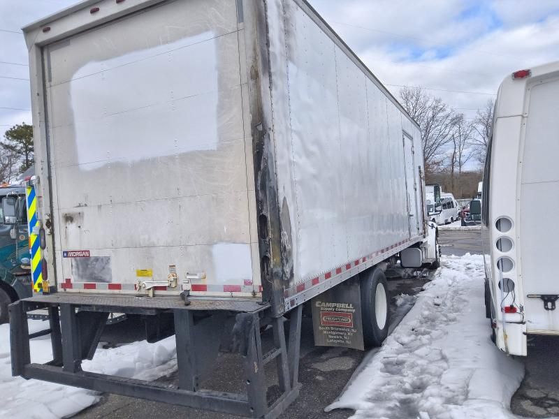 2016 Freightliner Business Class M2 BOX Truck