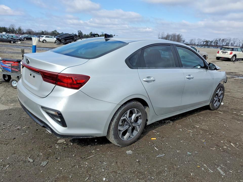 2021 KIA Forte fe