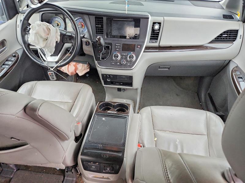 2015 Toyota Sienna xle
