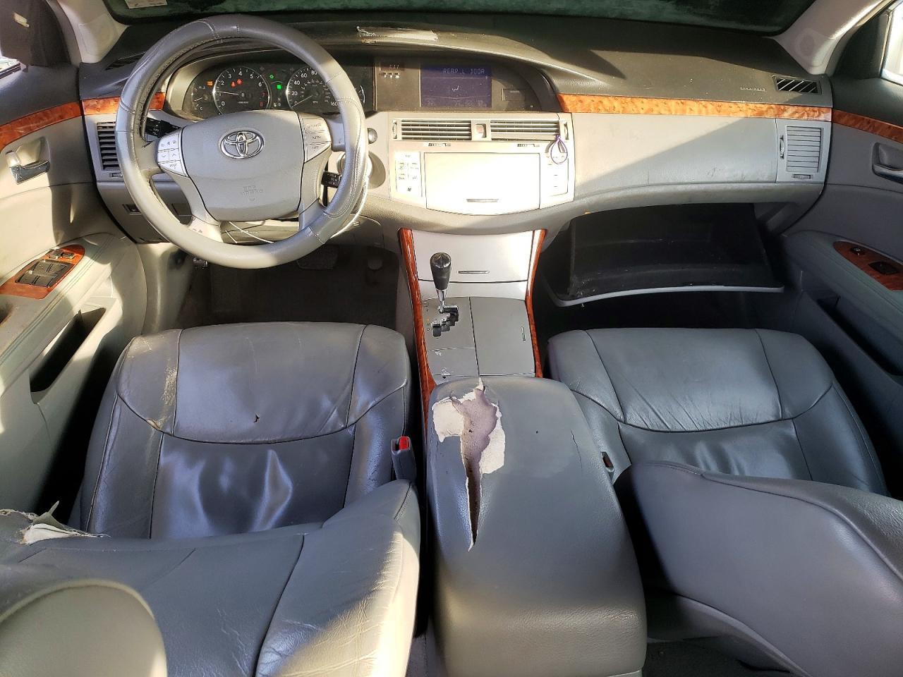 2005 Toyota Avalon xl