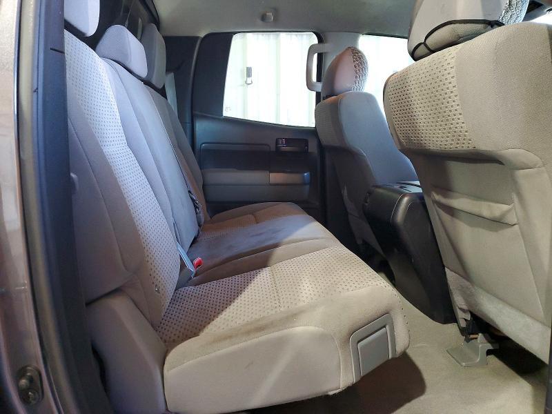 2011 Toyota Tundra Double cab SR5