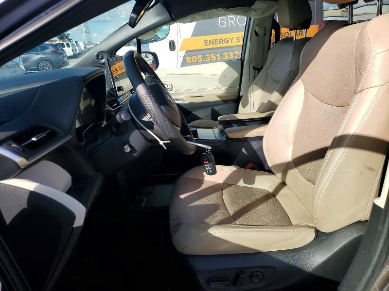 2022 Toyota Sienna Limited