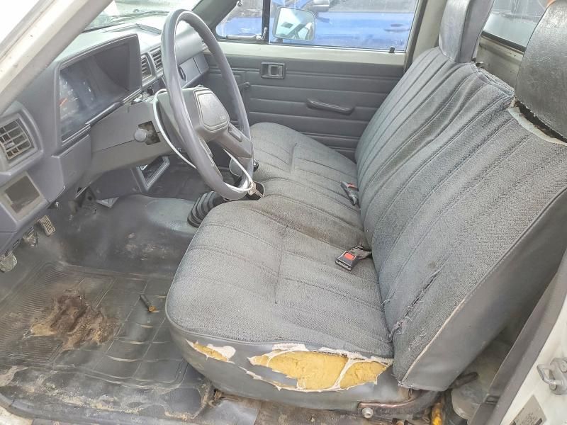 1987 Toyota Pickup 1 TON Long BED RN55