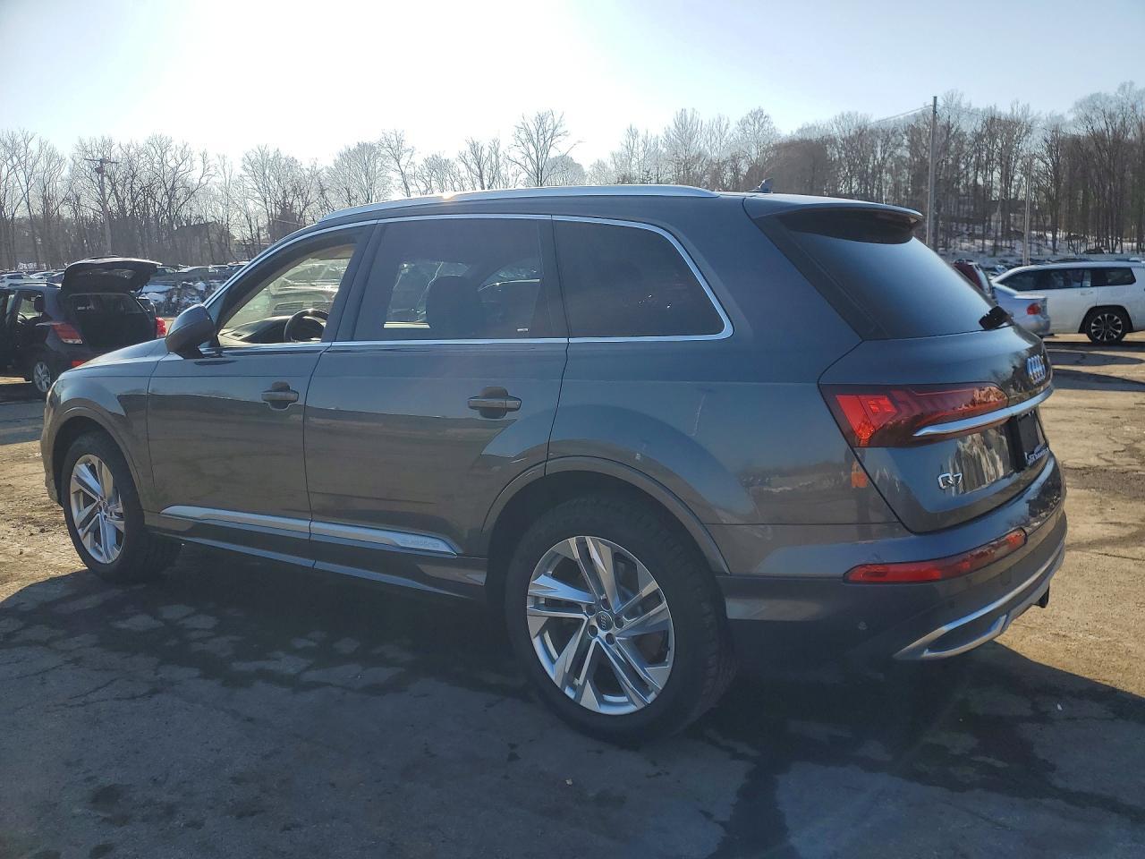 2020 Audi Q7 Premium Plus