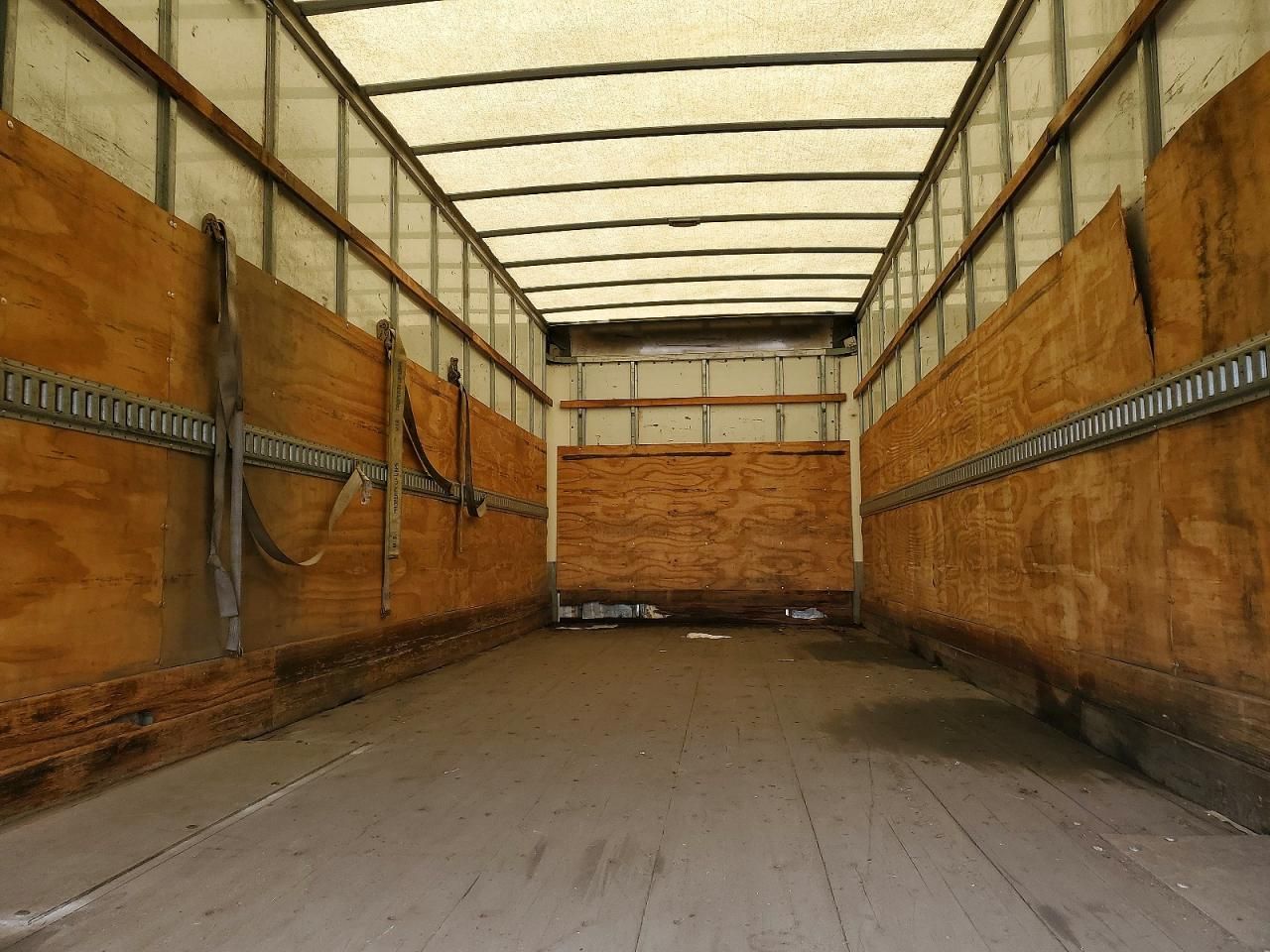 2021 Peterbilt 330 BOX Truck