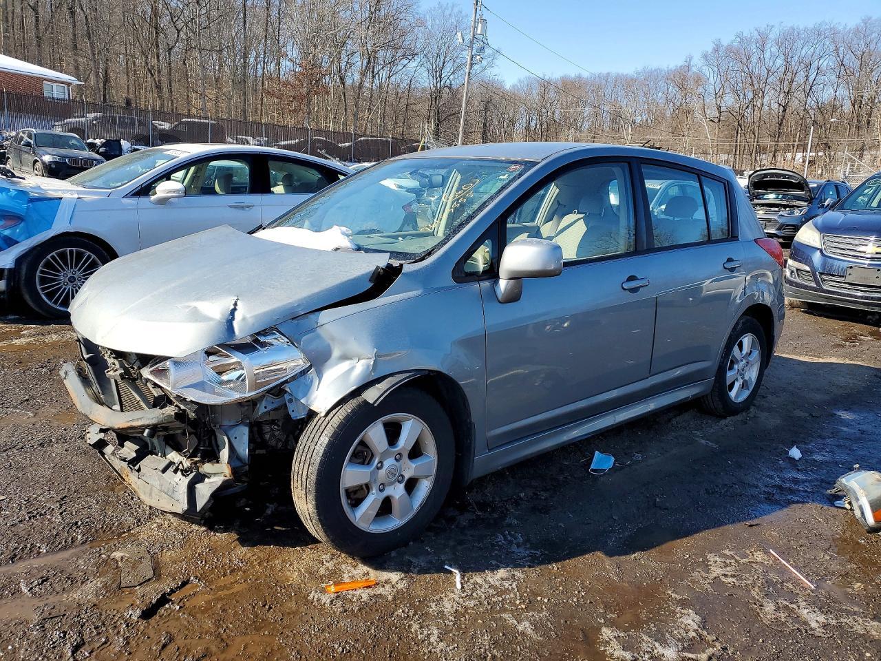 2010 Nissan Versa 1.8 s