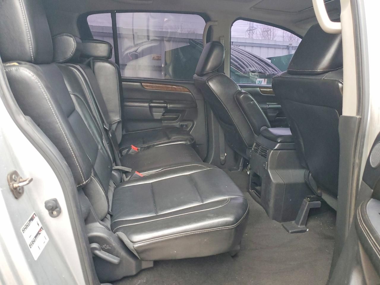 2012 Nissan Armada sv