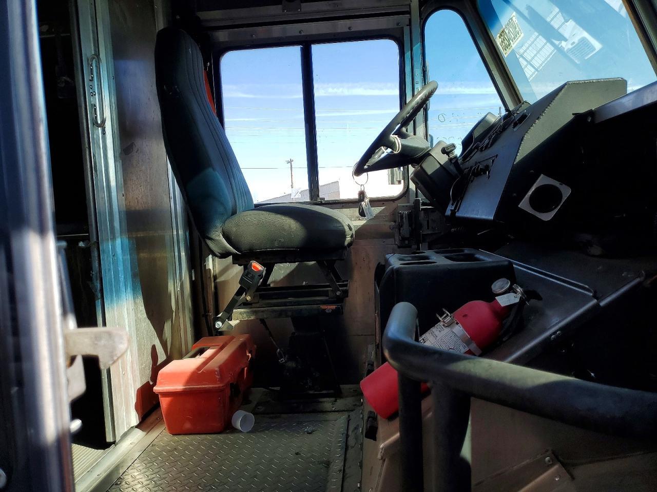 2020 Freigliner 2020 Freightliner MT 45G Delivery Van