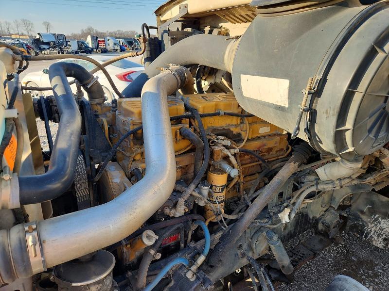 2000 Sterling 2000 Sterling L9522 Truck Cab AND Chassis
