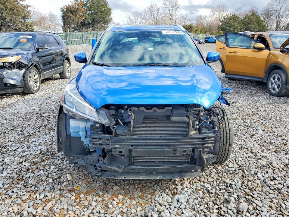 2023 Nissan Kicks sv