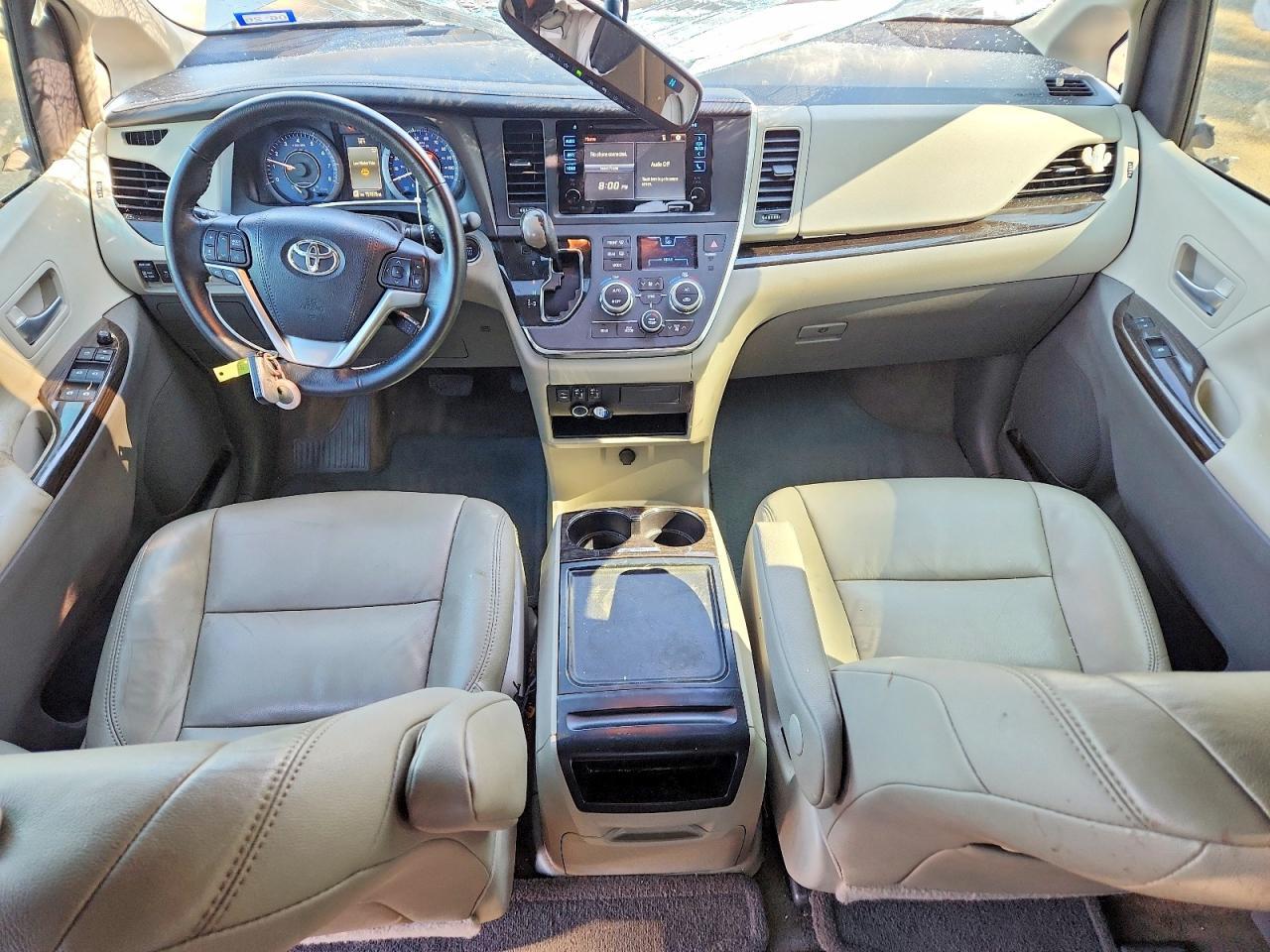 2017 Toyota Sienna xle