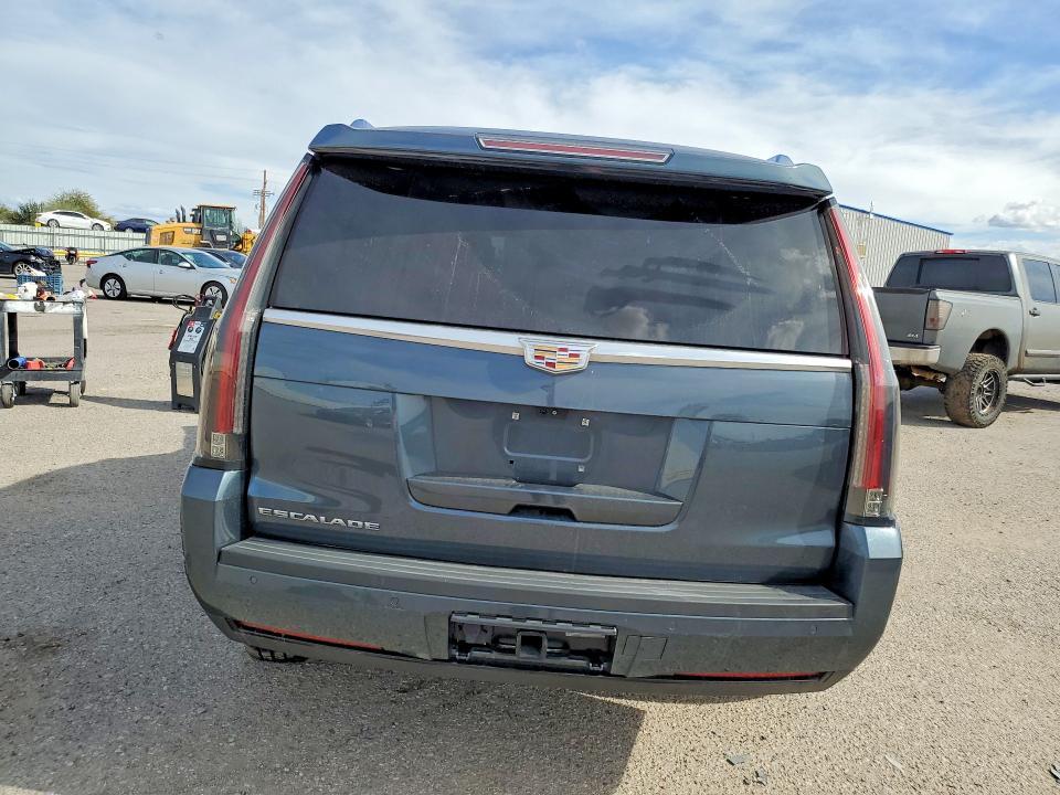 2020 Cadillac Escalade Luxury