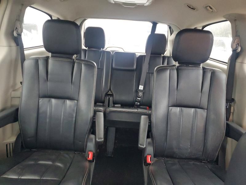 2015 Chrysler Town & Country Touring